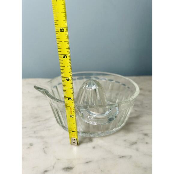 Vintage Indiana Clear Glass Citrus Juicer Reamer Side Spout Loop Tab Handle Deep - Picture 4 of 9